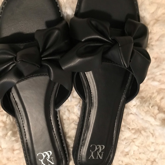 Sandals - Picture 2 of 3